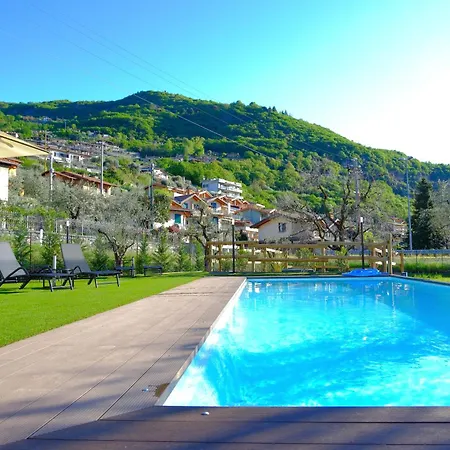 Costa Blu - Terrace Overlooking The & Pool *